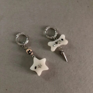 霧添花不對稱(chēng)星星骷髏骨頭耳環(huán)歐美風(fēng)百搭耳扣小眾設計百搭精致耳環(huán) 圖片款