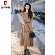 皮爾卡丹（pierre cardin）小香風(fēng)翻領(lǐng)針織長(cháng)袖連衣裙女2025秋冬新款收腰顯瘦長(cháng)裙時(shí)尚毛衣裙 卡其色  M 推薦95斤-105斤】