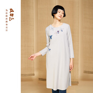 指間沙2445165原創(chuàng  )女裝24冬圓領(lǐng)刺繡針織連衣裙棉質(zhì)中長(cháng)裙 山礬131 M