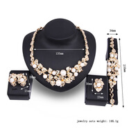 貝柚裝飾首飾歐美夸張珍珠首飾套裝項(xiàng)鏈耳環(huán)戒指手鏈四件套晚禮服裝飾