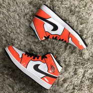 耐克（NIKE）板鞋aj1男女鞋新款中幫輕便防滑耐磨運(yùn)動(dòng)休閑籃球鞋子【尖貨】 BQ6931/DD6834-802 黑白橙 40 男碼
