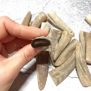 碧秀堂天然山羊角原料角尖吊墜項鏈羊角尖印章把玩飾品掛件佩戴 黑羊角尖長(cháng)約6cm一個(gè) 已打孔