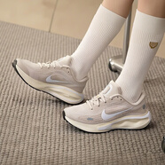 耐克（NIKE）鞋子女跑步鞋2025春季新款Journey Run慢跑鞋緩震輕便透氣運(yùn)動鞋 FJ7765-110-椰奶白 38