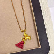 MHFDO馬上有錢(qián)小馬紅流蘇項鏈女新中式冬季新款長(cháng)款毛 純色小馬紅流蘇項鏈