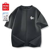 名創(chuàng)優(yōu)品（MINISO）純棉白色短袖男新款潮牌男生半袖t恤青少年百搭正肩圓領(lǐng)上衣體恤 深灰(m隨意筆刷胸標(biāo)) 2XL /185(體重160-180斤)