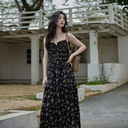 春乏2025夏季碎花吊帶連衣裙女小個(gè)子穿搭海邊沙灘裙雪紡a字長(cháng)裙子 黑色碎花吊帶款 L 建議110-120斤