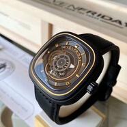 SEVENFRIDAY七個星期五自動機械表 乳白色