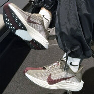 耐克（NIKE）跑步鞋男鞋ZoomX Pegasus Plus飛馬公路專(zhuān)業(yè)運動(dòng)鞋競速穩定支撐 FQ7262-005橄欖灰/勃艮第酒紅 42