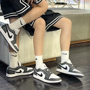 NIKE耐克男鞋女鞋AJ1情侶鞋Air Jordan 1低幫新年紅白休閑籃球運(yùn)動(dòng)鞋 經(jīng)典款灰白 38.5 【GS】