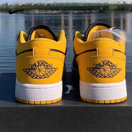 耐克（NIKE）AJ1籃球鞋男鞋夏季新款Air Jordan1低幫輕便百搭運動(dòng)鞋透氣休閑鞋 553558-072黑黃 44.5