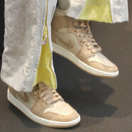 耐克（NIKE）女鞋Air Jordan aj1新款休閑板鞋運動輕便耐磨透氣籃球鞋【尖貨】 FJ3448-200/傳奇淺褐 37.5