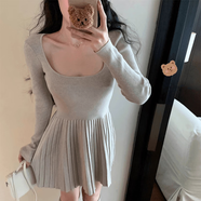 繪詩(shī)慧針織連衣裙秋冬季配大衣新款打底裙子女內搭長(cháng)袖小香風(fēng)毛衣裙 針織百褶連衣裙【杏色】