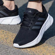 阿迪達斯 （adidas）官方男鞋2025秋季新款運動鞋ALPHACOMFY輕便網(wǎng)面透氣跑步鞋 HP6642黑色銀標 45