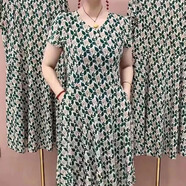 詩(shī)婭達冰絲連衣裙2025夏季新款寬松大碼復古氣質(zhì)減齡顯瘦媽媽裝中長(cháng)裙女 綠色樹(shù)葉 M 建議100斤以下