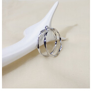 暖玥熙925純銀針大圈圈耳環(huán)女韓國氣質(zhì)簡(jiǎn)約圓耳圈新款高級感素耳墜耳飾 鈕片直徑4cm銀色小號