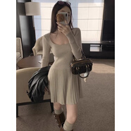 吉品帝法式氣質(zhì)長(cháng)袖方領(lǐng)連衣裙針織裙子女冬季修身a字百褶裙內搭打底裙 130斤