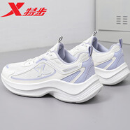 特步（XTEP）女鞋運動(dòng)鞋女士潮流新款跑步鞋中考測試減震透氣網(wǎng)面鞋休閑鞋 帆白/淺暮藍 40
