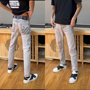 琦喬澤歐洲站輕奢刺繡牛仔褲男款時(shí)尚潮流小直筒褲個(gè)性痞帥修身小腳褲 淺灰色 28 尺碼看詳情頁(yè)參數表