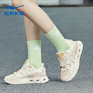 鴻星爾克（ERKE）【斷碼淸倉】鴻星爾克女鞋網(wǎng)面跑步鞋夏季新款耐磨運動鞋女透氣 4035橡牙白鉛筆灰 35