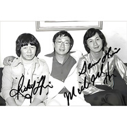 金格羽香港明星海報 香港電影海報 8090年代復古懷舊港風(fēng)臥室男生宿舍墻 西瓜紅 70.許氏三杰 80*120cm 背膠紙(撕開(kāi)即貼，表面