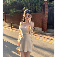 凌卡戚緞面連衣裙女夏露思裙短款設計感吊帶裙飄帶裙子 香檳杏 S