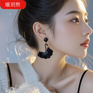 暖玥熙黑色花瓣天鵝夸張耳環(huán)女獨(dú)特個(gè)性小眾設(shè)計(jì)高級(jí)感耳墜秋冬新款耳飾 黑色布藝花瓣天鵝夸張耳環(huán)