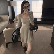 季珍菲法式氣質(zhì)長(cháng)袖方領(lǐng)連衣裙針織裙子女冬季修身a字百褶裙內搭打底裙 法式針織連衣裙杏色【80-130斤】