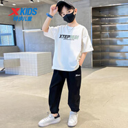 特步（XTEP）男童套裝秋季短袖長(zhǎng)褲官方旗艦2025新款冰絲速干6-16歲男童服裝 白T黑褲 150