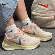 耐克（NIKE）女鞋2025秋季新款運動(dòng)鞋 AIR ZOOM緩震透氣舒適跑步鞋 HV5987-121白黃珊瑚粉 36.5