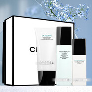 Chanel香奈兒山茶花護(hù)膚套裝禮盒洗面奶爽膚水乳液面霜國(guó)內(nèi)專(zhuān)柜節(jié)日禮物 潔面+保濕水+乳液【配禮盒禮袋】