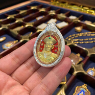 泰國佛牌 阿贊蘇斌 二哥豐 金色銅版60周年 泰銀殼項鏈吊墜 泰銀紅色60周年