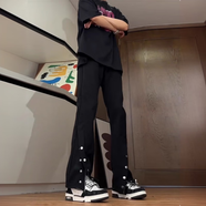 衣然呈品美式高街復古排扣開(kāi)叉牛仔褲男生痞帥寬松顯瘦直筒微喇叭長(cháng)褲子男 黑色 L 【建議115-125斤】