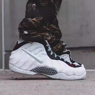 耐克（NIKE）Air Foamposite Pro 新奶白泡反轉(zhuǎn)末日噴泡籃球鞋624041-103 奶白噴泡  40