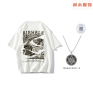 賓疆Airwalk復(fù)古美式舊報紙字母Logo印花寬松休閑落肩圓領(lǐng)情侶短袖T恤 白色+項鏈 L
