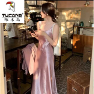 啄木鳥(niǎo)（TUCANO）醋酸緞面連衣裙2025新款春夏斜裁收腰香檳色V領(lǐng)無(wú)袖背心長(zhǎng)裙女 粉色 XL 80-105