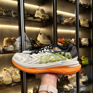 HOKA ONE ONE夏季鈦氪動(dòng)X2碳板超輕薄減震戶外透氣登山男女跑步鞋 白橙色 36