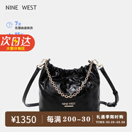 NINE WEST明星同款包包女包流浪包2025新款小香風(fēng)斜挎包女生日禮物送女友 黑色