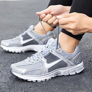 耐克（NIKE）男鞋 2025夏季新款運動鞋舒適透氣復(fù)古鞋低幫休閑鞋 VOMERO 5/灰 41