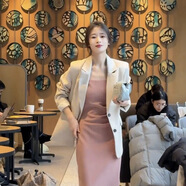 FHHUABD法式氣質(zhì)名媛套裝裙女春季2025新款時(shí)尚寬松西裝外套連衣裙兩件套 杏色西裝外套(單件) 3XL 【推薦135一150斤】