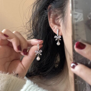 束芬耳環(huán)女2025年新款適合圓臉蝴蝶結蚊香盤(pán)耳夾無(wú)耳洞溫柔風(fēng)氣質(zhì)耳飾 E2823仿珍珠蝴蝶結耳夾