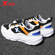 特步（XTEP）男鞋跑步鞋夏季新款2025網(wǎng)面透氣運(yùn)動(dòng)鞋老爹鞋男鞋休閑旅游訓(xùn)練鞋 新白色/黑/賽車藍(lán) 【皮面款】 42