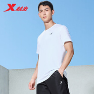 特步運動短袖T恤男夏季速干男裝冰絲上衣戶外訓(xùn)練學(xué)生