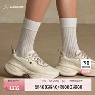 LI-NING 1990【肖戰(zhàn)同款-云裳】運動休閑鞋女透氣輕量高回彈復(fù)古厚底跑鞋 米白色/菇褐色-3 39