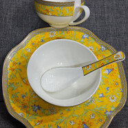 琺瑯彩碗碟餐具新中式會(huì )所餐廳擺臺創(chuàng  )意浮雕琺瑯彩碗杯勺陶瓷套裝 四件套帝豪黃帶把杯