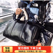 NIKE耐克 Jordan飛人男女情侶款大容量滿(mǎn)印金屬LOGO皮質(zhì)斜挎包手拎包 HA6466-011【45*25*23cm】 MISC