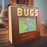 英文原版 光與影視覺動(dòng)畫書 3D立體書系列：昆蟲 Bugs 立體場(chǎng)景觀察昆蟲動(dòng)態(tài) 昆蟲科普繪本