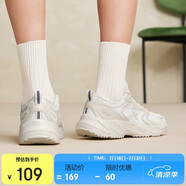 特步女鞋運(yùn)動休閑鞋春夏季網(wǎng)面透氣軟彈輕便增高老爹休閑鞋子女