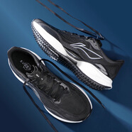 李寧（LI-NING）跑步鞋男鞋2025新款超輕22代春夏網(wǎng)面透氣運(yùn)動(dòng)鞋中考體測(cè)跑鞋 超輕22代 ARBV001-14 黑白色 42