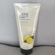 菲詩小鋪（THE FACE SHOP）韓國本土產(chǎn)thefaceshop菲詩小鋪蘆薈檸檬提亮清潔洗面奶潔面現(xiàn)貨 檸檬2027年 油皮