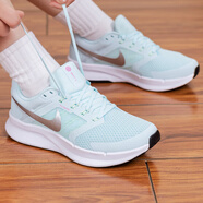 耐克（NIKE）女鞋 2025新款夏季舒適休閑網(wǎng)面慢跑鞋透氣織物跑步鞋 DR2698-402 36.5